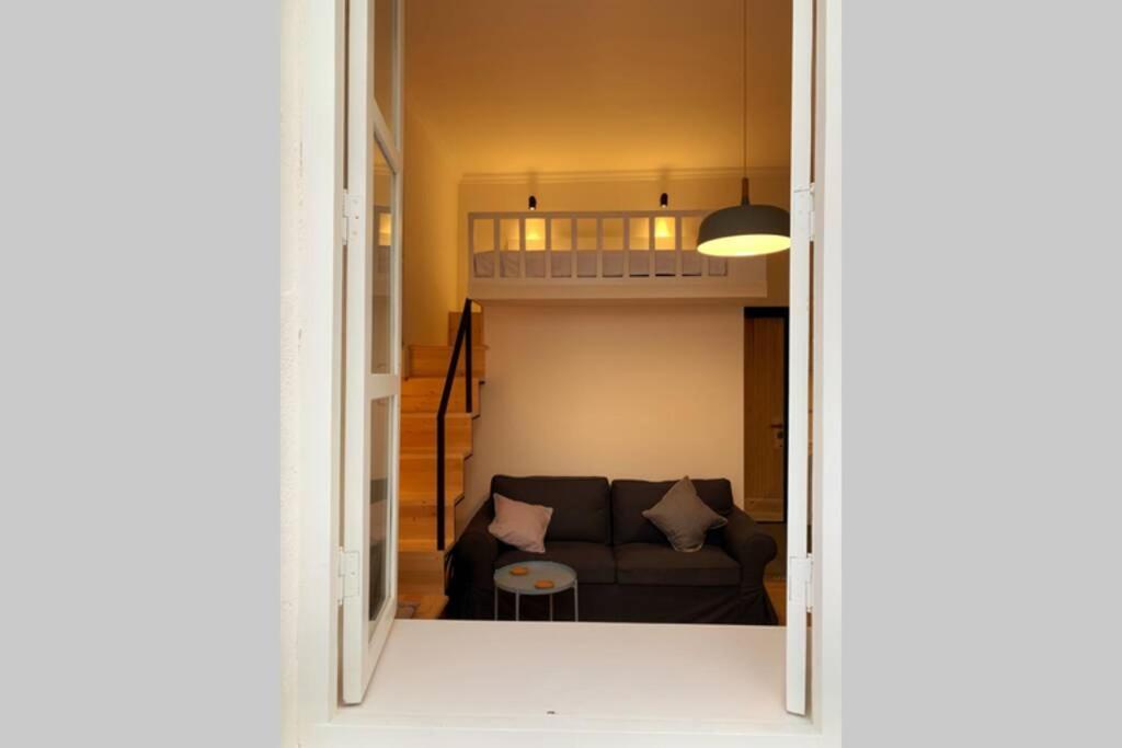 Bright Apartment Tbilisi Bagian luar foto