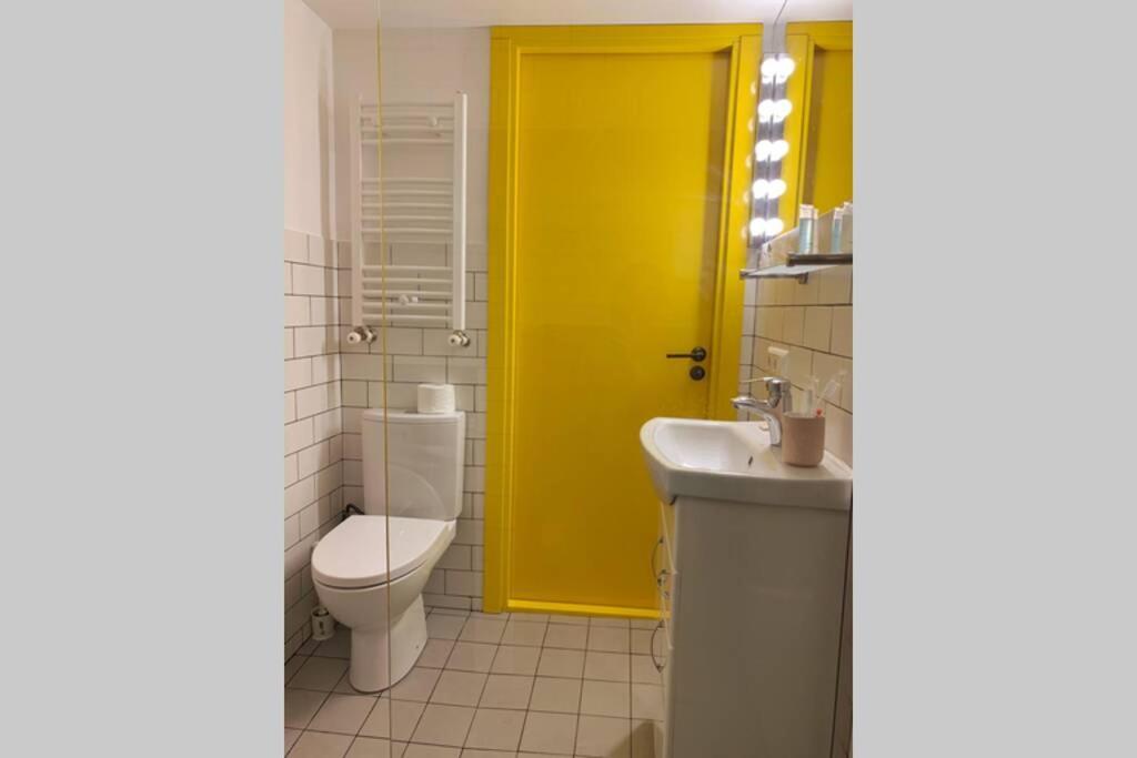 Bright Apartment Tbilisi Bagian luar foto
