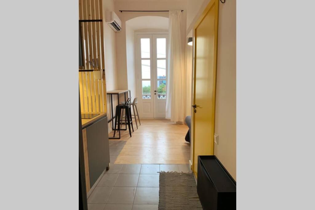 Bright Apartment Tbilisi Bagian luar foto